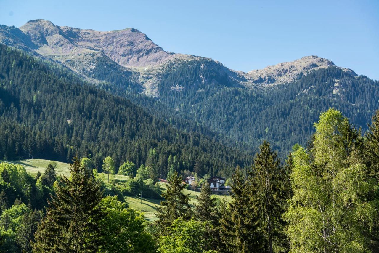 Zum Hirschen Boutique Hotel Val Di Non Unsere Liebe Frau im Walde Exteriér fotografie